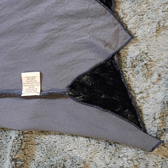 Johnny Was Velvet Embroidered Boho Tunic Top Blue Silk Blend Size L - Picture 7 of 15